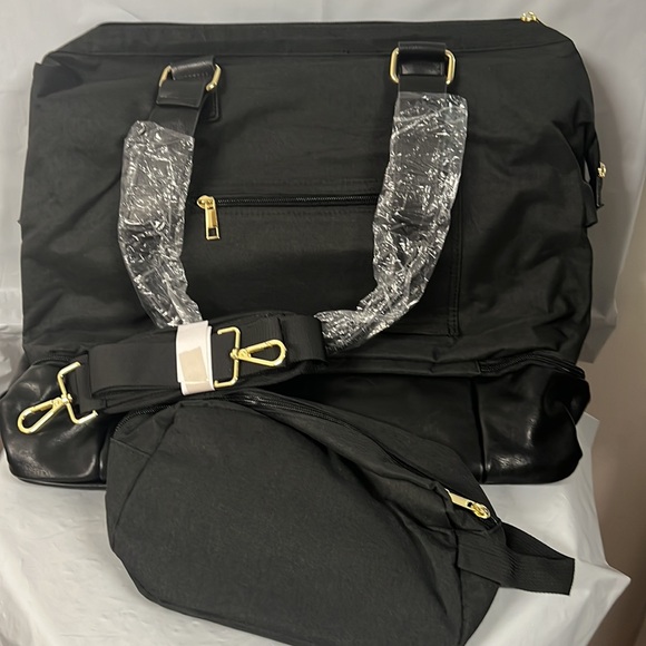 MINKARS Weekender Bag with Shoe Compartment, Personal Item 20 Inch, Black - Picture 7 of 10